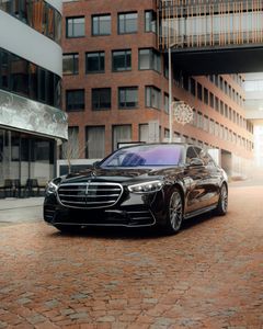 Mercedes-Benz S-Class, representative vehicle